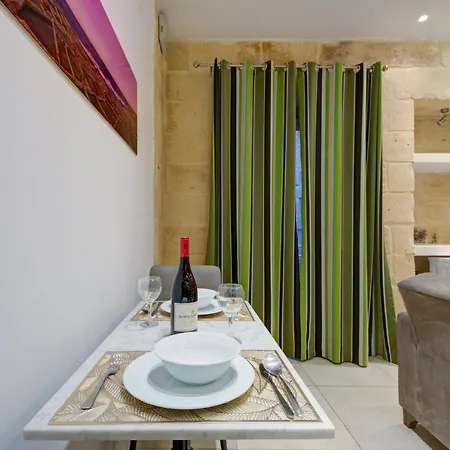 Valletta Tritoni Harbour House Apartments Apartamento Valeta
